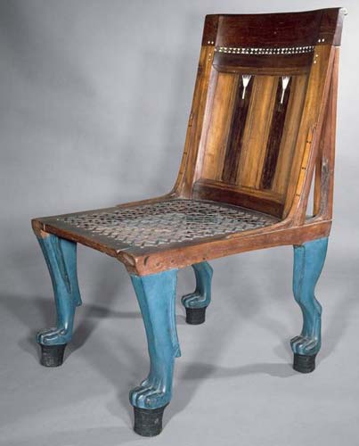 Именно египтяне создали стул со спинкой